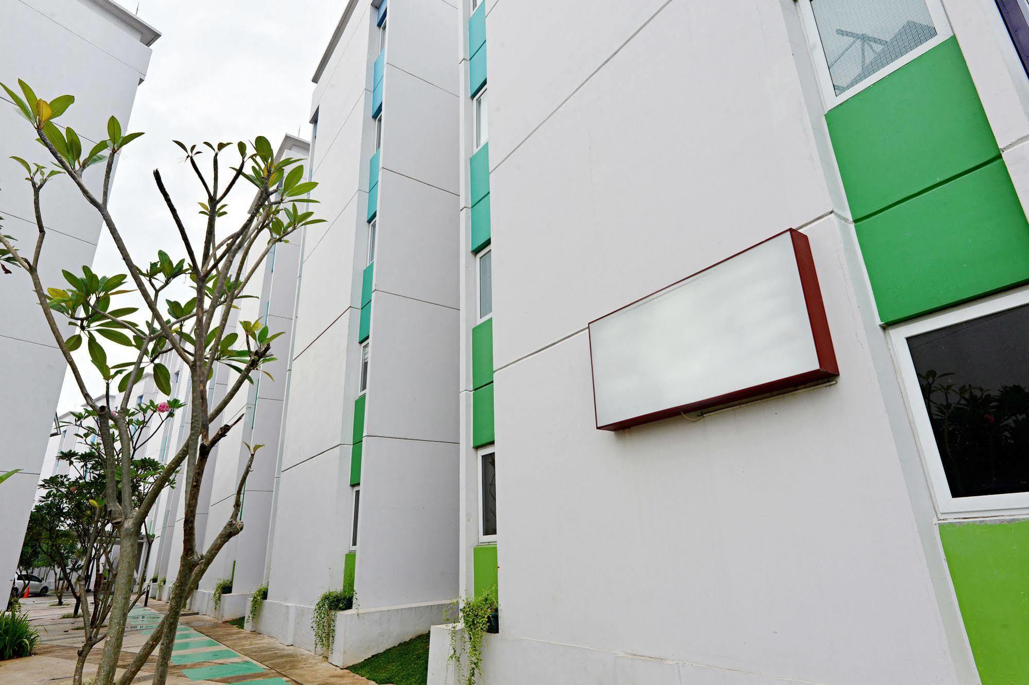 Zen Rooms Basic Tangerang Aeropolis Exteriér fotografie