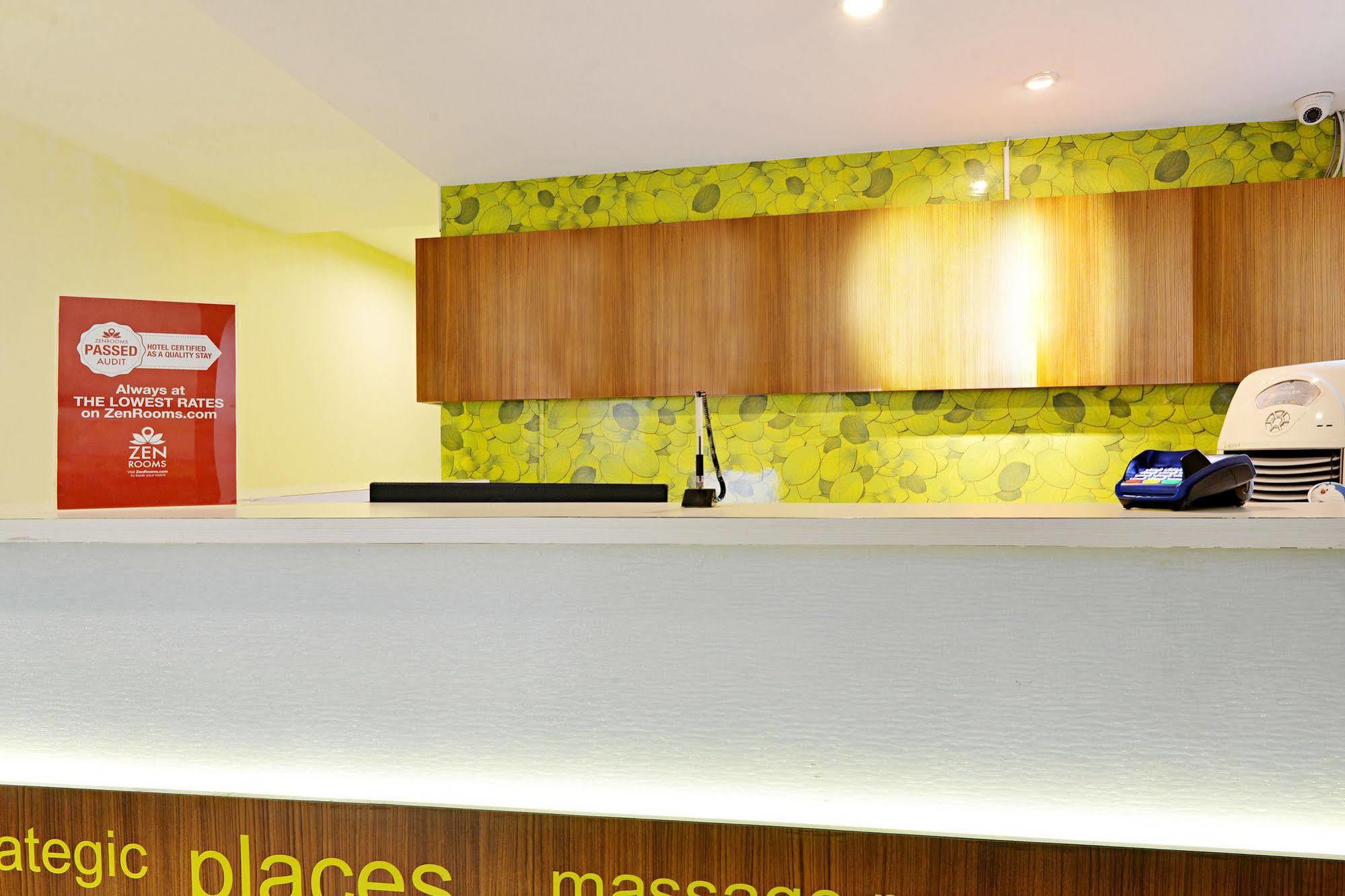 Zen Rooms Basic Tangerang Aeropolis Exteriér fotografie